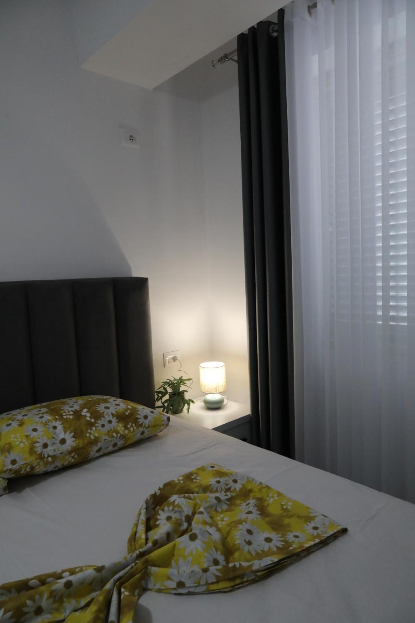 Rozafa Guest Room Center Shkoder Exterior photo